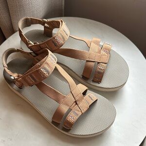 Teva Midform Sandals